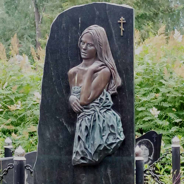 Барельеф из бронзы