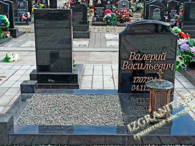 Памятники для урны. Фото работ